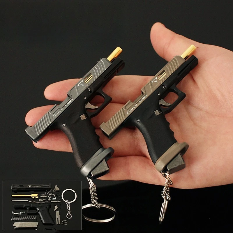 7cm/2.75in ttiG34 Battle Master Glock Toy Gun Keychain 1:3 Removable Semi-alloyed nylon Metal Pendant Models Boys Gifts Ornament