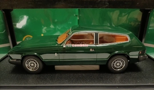 Cult 1:18 For Reliant Scimitar GTE 1976 Green British Scimitar Coupe Model Classic Old Cars Miniature Car Model