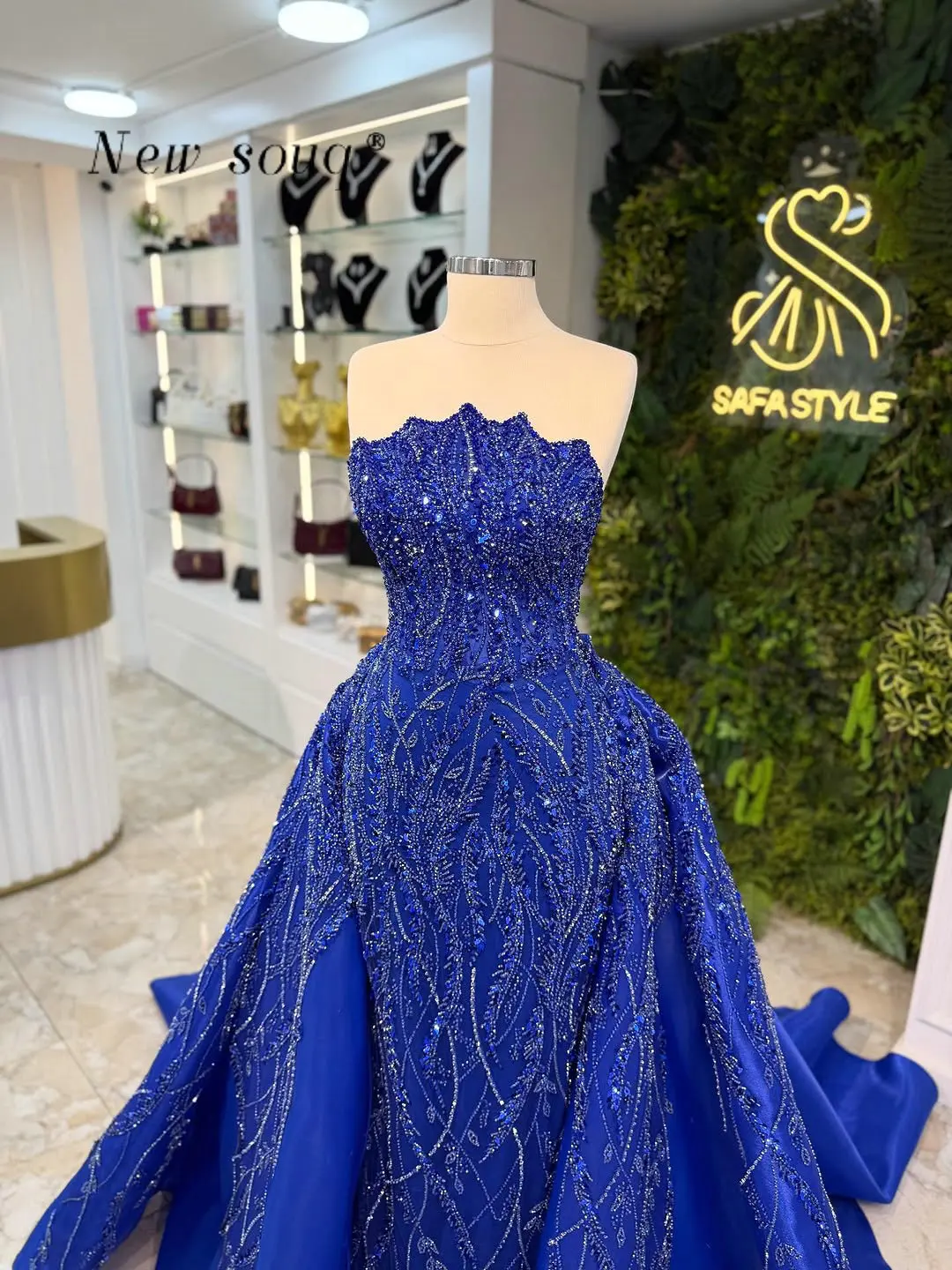 فساتين سهرة 2 في 1 باللون الأزرق الملكي بدون حمالات مع تنورة من الساتان مخصصة أنيقة لحفلات الزفاف الرسمية وحفلات الليل #3