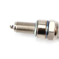 Motorcycle Spark Plug B7TC For CR7E CR7EIX CPR7EA-9 CPR8EA-9 CPR8EAIX-9 96067 CR8E CR8EIX IU24 IU22 UR4DC UR6DE PRG6HCC