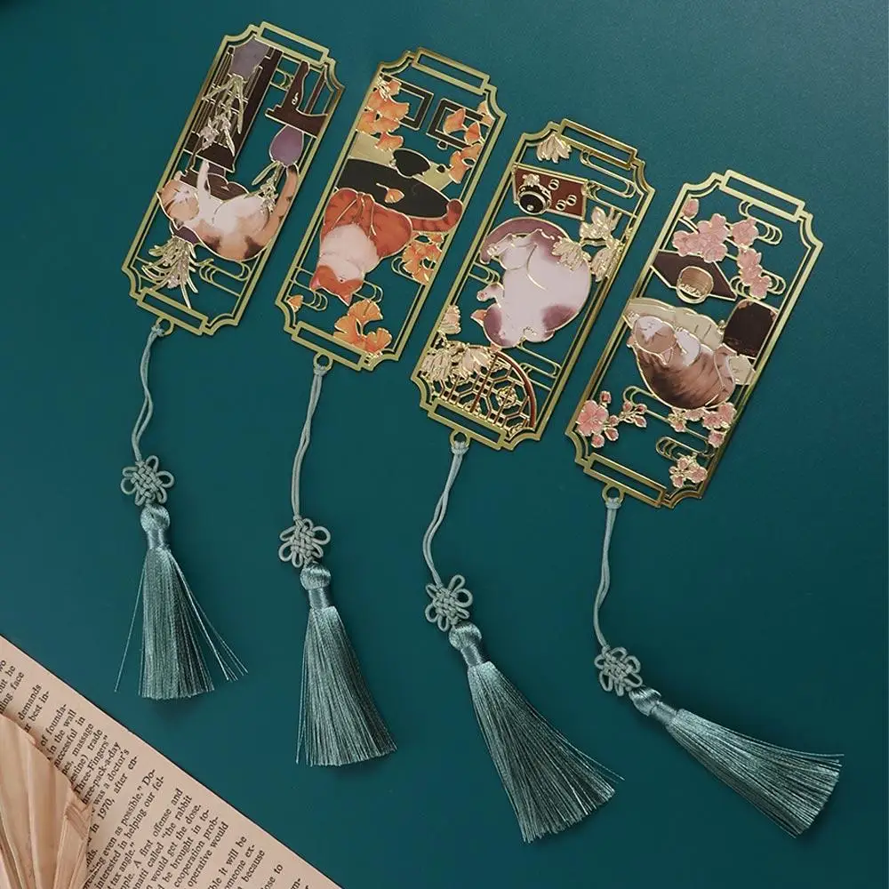 

Cat Hollowed Cat Bookmark Tassels Flower Metal Reading Bookmark Retro Fashion Chinese Style Bookmarks Birthday Gift