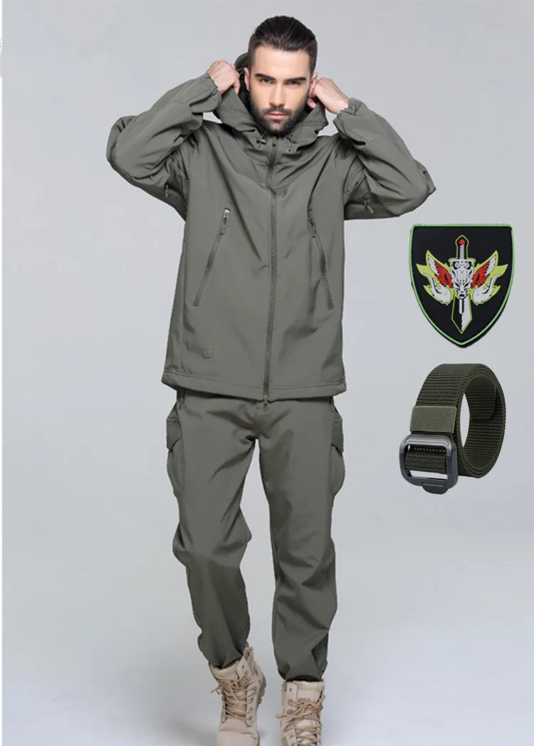 

Soft Shell Tactical Training Army Outdoor Winter Wear Fur Thickened Waterproof Windproof Skiing Fishing Charge Suit Set