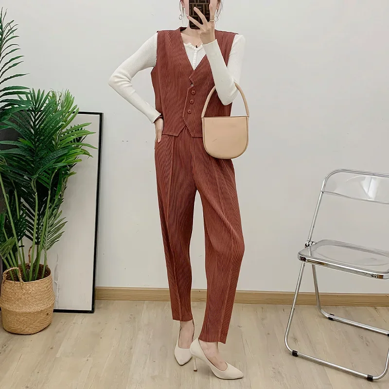 Pleats Pleated Pants Suit Commuter 2024 Fall New Fashion Single-breasted Vest+casual Thick Material Small Leg Pants 2-piece Set