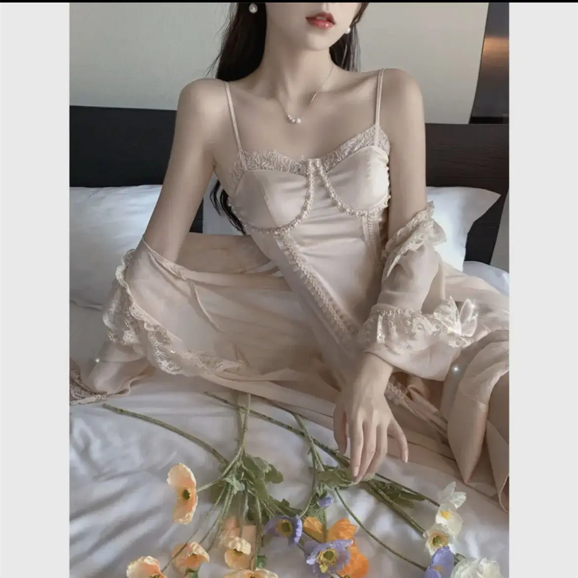 Elegant Women Night Dress Lace Nightgowns Homewear Sexy Lingerie Sleepshirts Nightdress Sleepwear Pijamas Couple Gift