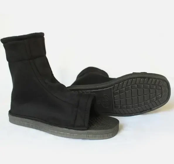 รองเท้าคอสเพลย์อนิเมะญี่ปุ่นสำหรับฮาโลวีนปี 2025 ผู้ชาย ผู้หญิง สีดำ น้ำเงิน ขาว ผ้าฝ้าย รองเท้าแตะแบบนุ่ม รองเท้าบูทฮาโลวีน