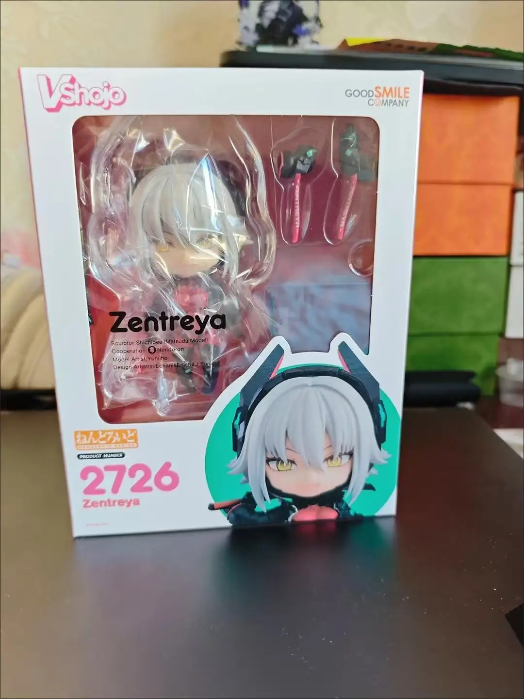 

Нендороид GSC # 2726 VShojo Zentreya, абсолютно новая, неоткрывавшаяся фигурка в стиле Q