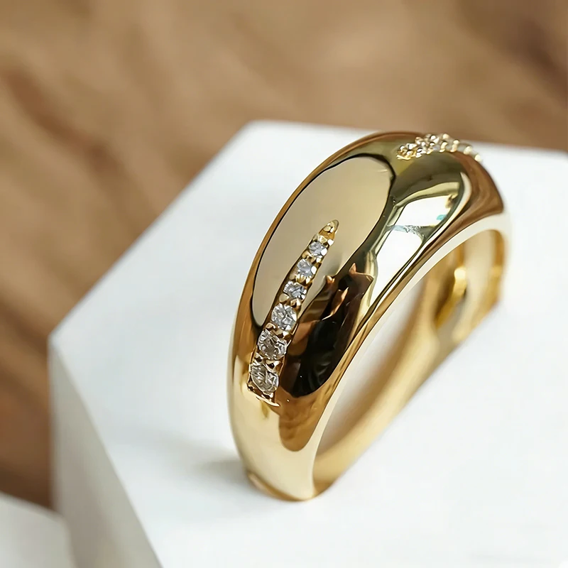 Huitan – bague pour femmes, design incurvé, couleur or, accessoires de luxe pour mariage et fiançailles, incrusté de CZ brillant, bijoux de fête à la mode, cadeau