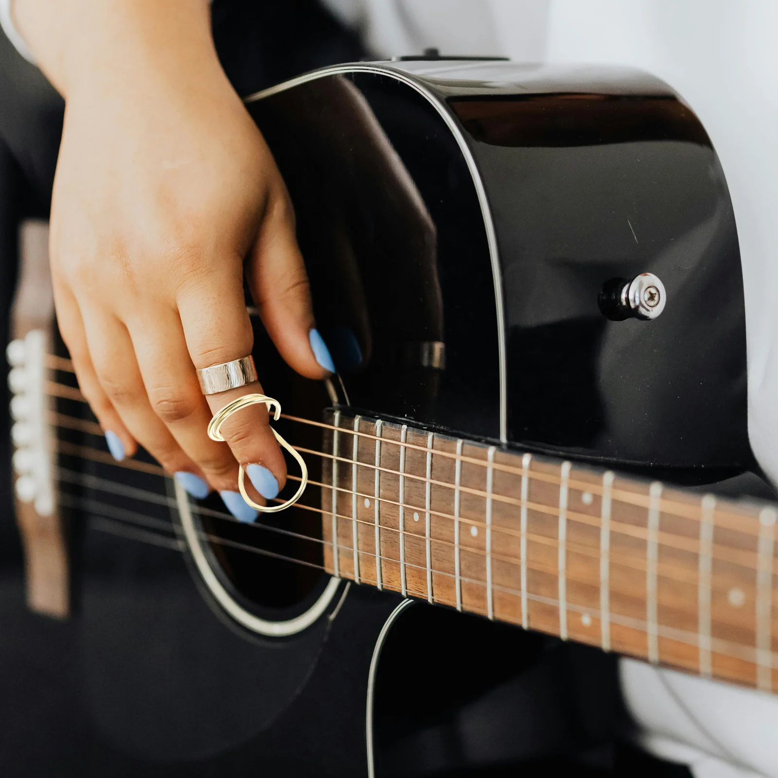 

4pcs Metal Thumb Picks Adjustable Finger Plectrum Bass Picks Butterfly Shape Guitar Accessories Durable Material Comfortable