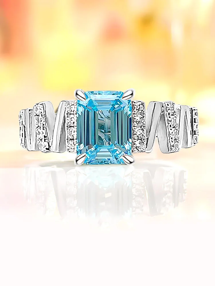 

Женское кольцо из серебра 925 пробы, с бриллиантами, 6 х8