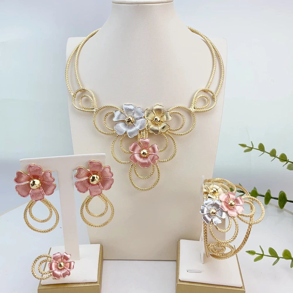 

Fashion Italian Dubai Gold Plated Jewelry Set Simple Style Big Pendant Necklace Light Weight Jewelry Set for Woman FHK23468