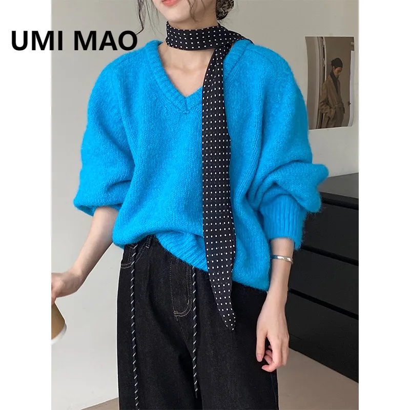 UMI MAO blanqueamiento nórdico azul estilo coreano Casual Otoño Invierno estilo perezoso suéter suelto cuello pico Top de punto vestidos para mujeres