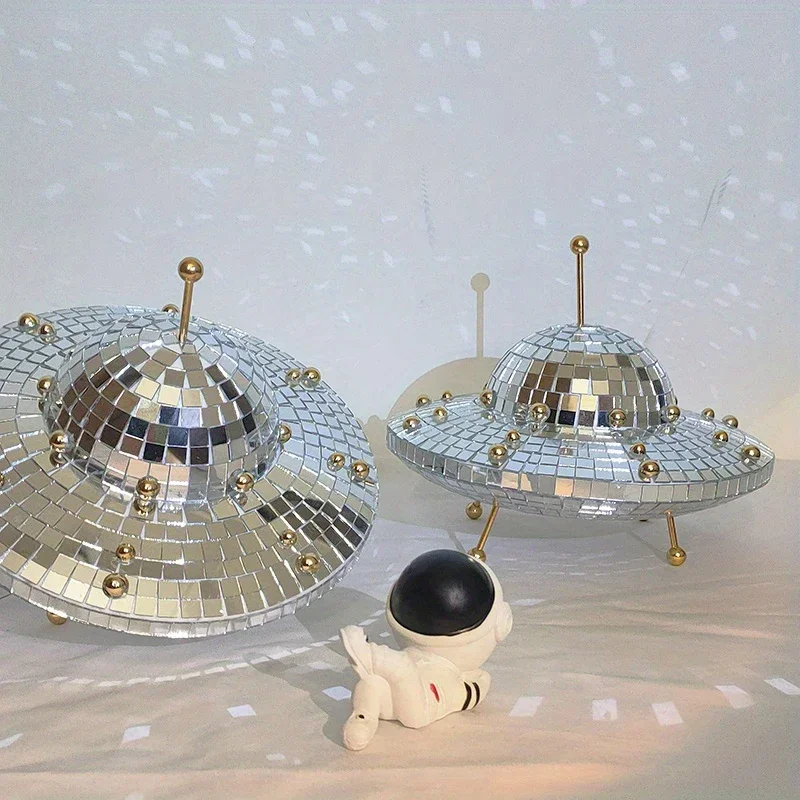 Vintage Disco Flying Saucer Ornaments Silver UFO Mirror Reflective Ball Creative UFO Space World Nightclub Bar Party Decoration