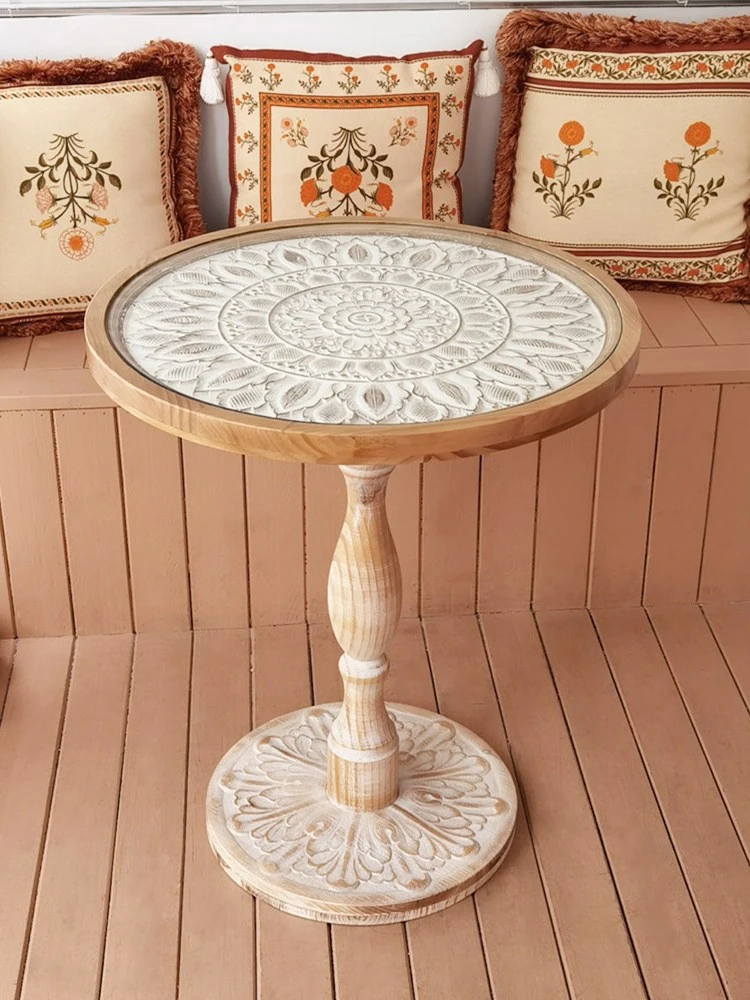 

French retro sofa, solid wood, medieval corners, small leisure circles, carved glass coffee table of Moroccan homestay.