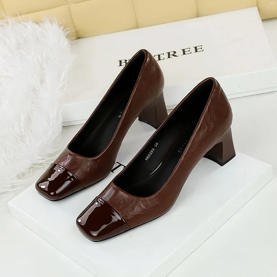 

new pattern Style Women's Thick Mid Heel Shallow Mouth Splicing Square Toe Fashionable Banquets New Single Shoes Women Pumps