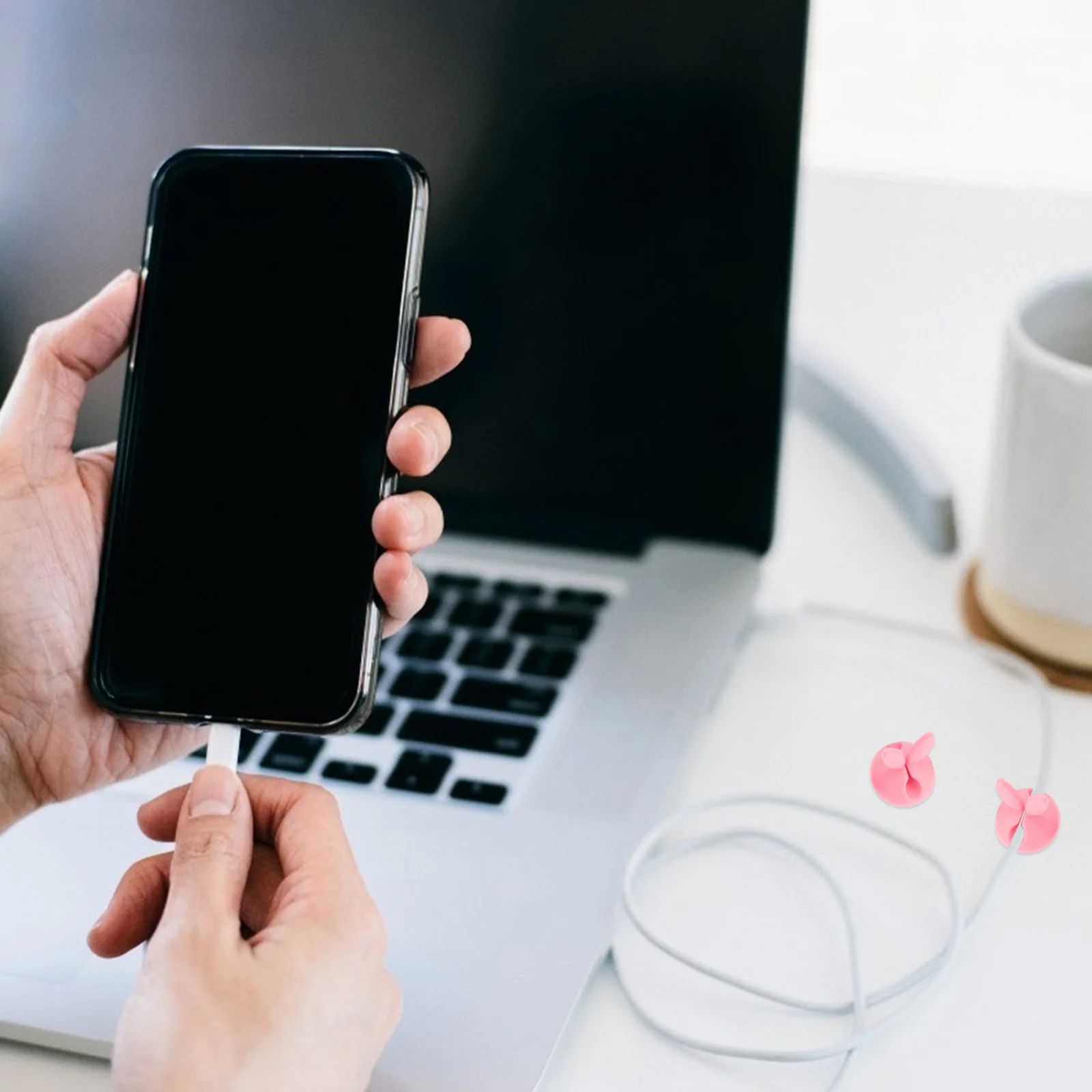 

32Pcs Bunny Cable Organizer Clips Pink Self-Adhesive Cord Holder Desktop Wire Clips Cable Management for Earphones Phone