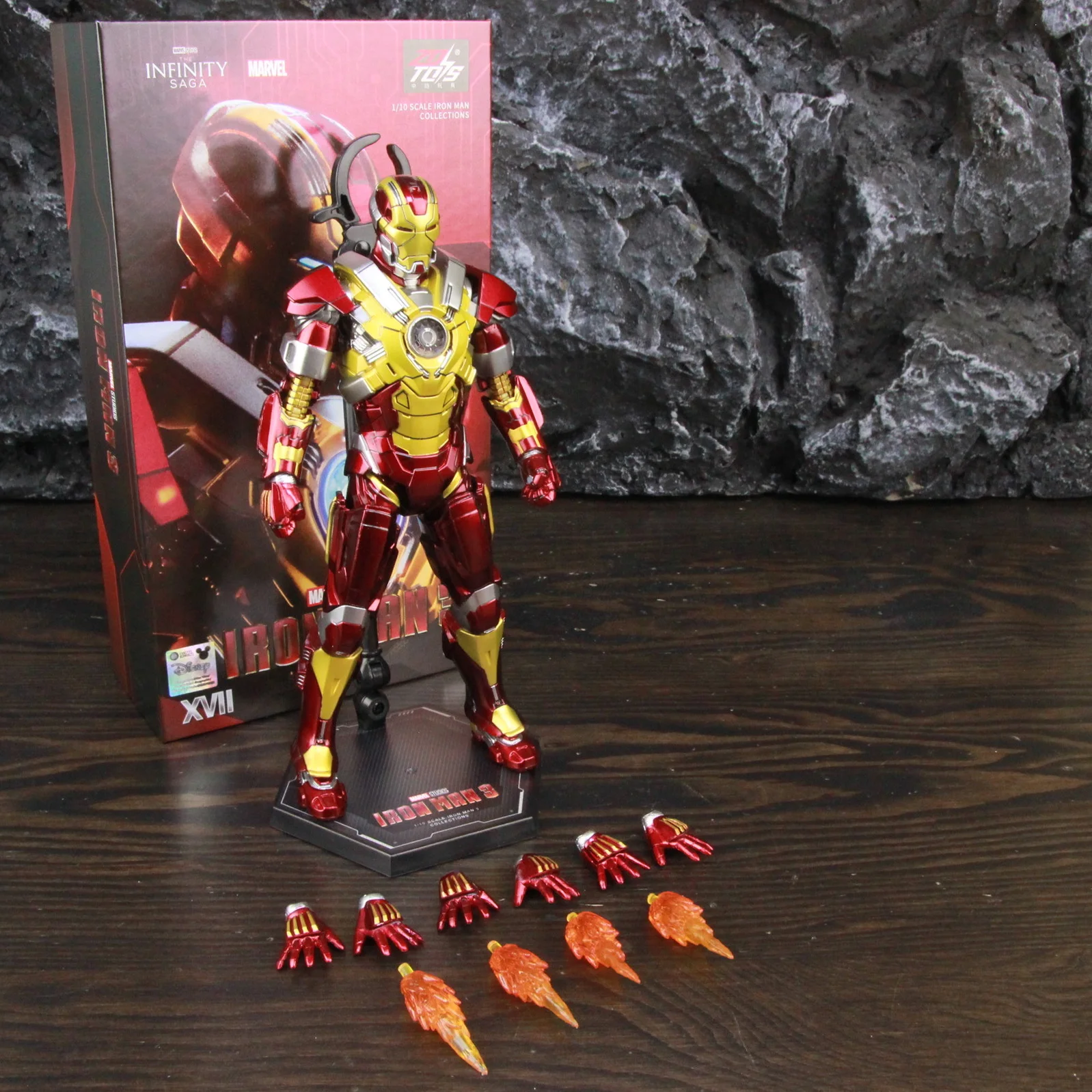 マーベル フィギュア アイアンマン zd toys ガントリー & mk6 Amazon.co.jp: アベンジャーズ アイアンマン・マーク6 パワードスーツ