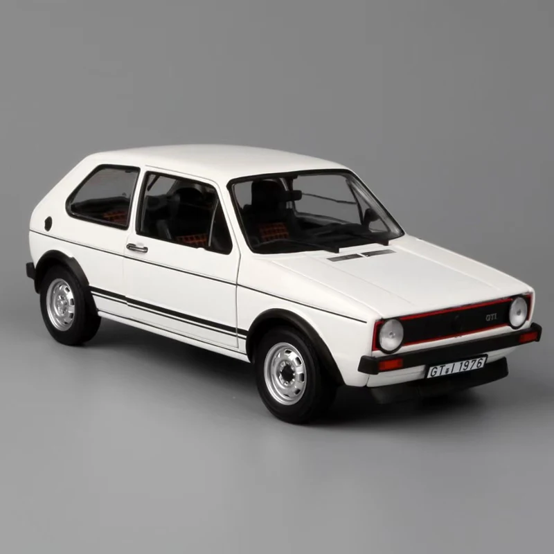 1:18 Scale 1976 VW Golf GTI 1 Generation Simulation Alloy Car Model Static Display Collectible Toy Gift Souvenir Decration