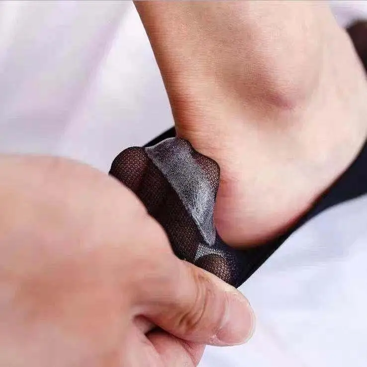 100 Pairs Unisex Ultra-Thin Invisible Socks Silicone Anti-Slip Boat Socks Ice Cool Silk Stockings Couples Spring Summer Socks