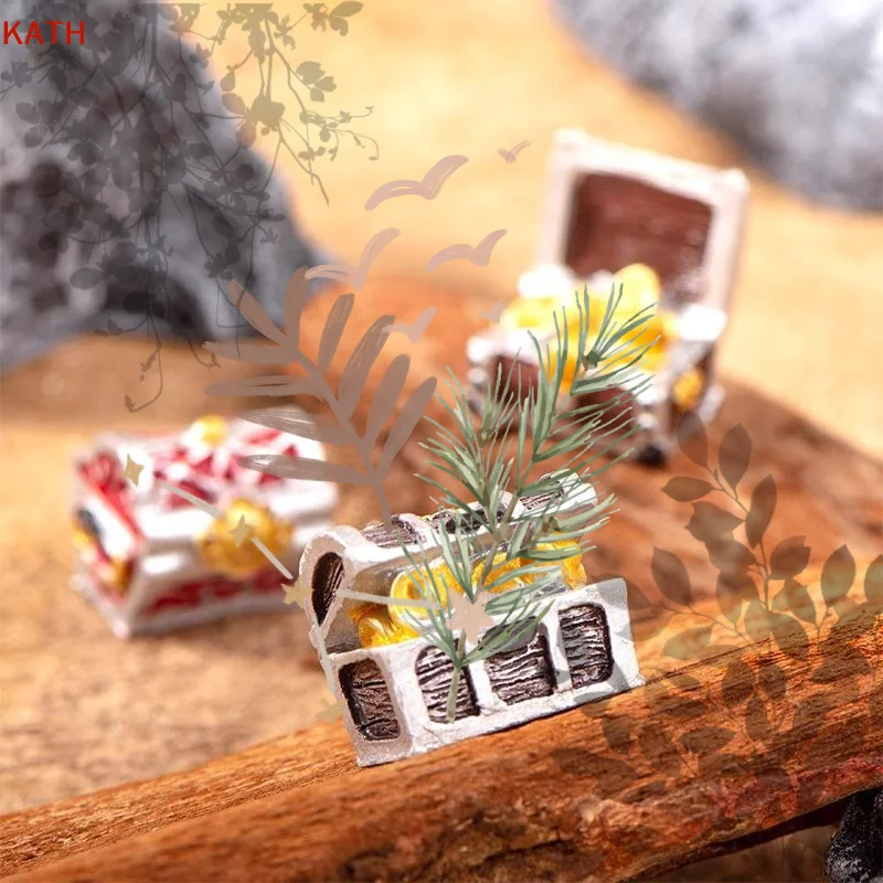 Mini Home Decoration Micro Landscape Jewelry Box: Pirate Adventure Game Miniature Cashbox Treasure Chest
