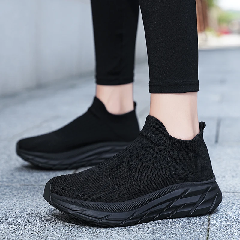 

Men's Sports Shoes Unisex Lightweight Mesh Soft Low Slip-On Vulcanized Shoes Fashion Casual Running Shoes Women's Loafers