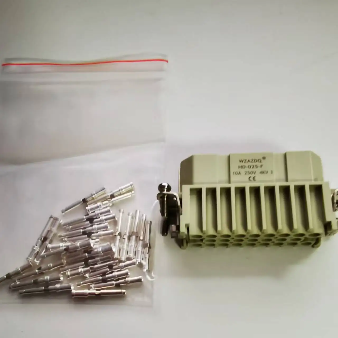 Cold-pressed 25-pin HDC-HD-025M/F connector plug-in And the base shell