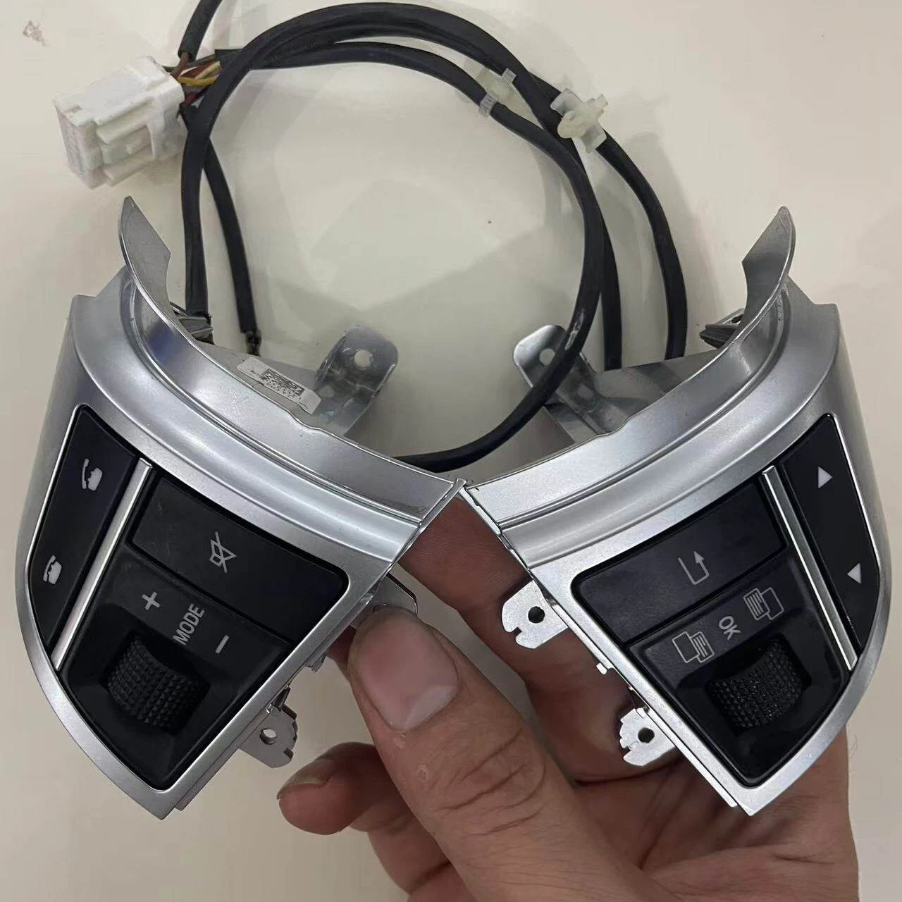 

Мультимедийная кнопка на руле для Haval H9 H8, переключатель регулировки громкости, ручка управления, аксессуары для салона автомобиля, запасные части