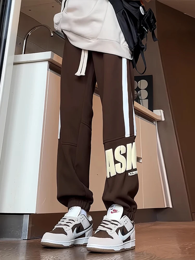 

Мужские спортивные брюки из трикотажа для подростков, осенние, новые, в американском стиле, с манжетами, повседневные, коричневые, свободного кроя, эластичные, для отдыха