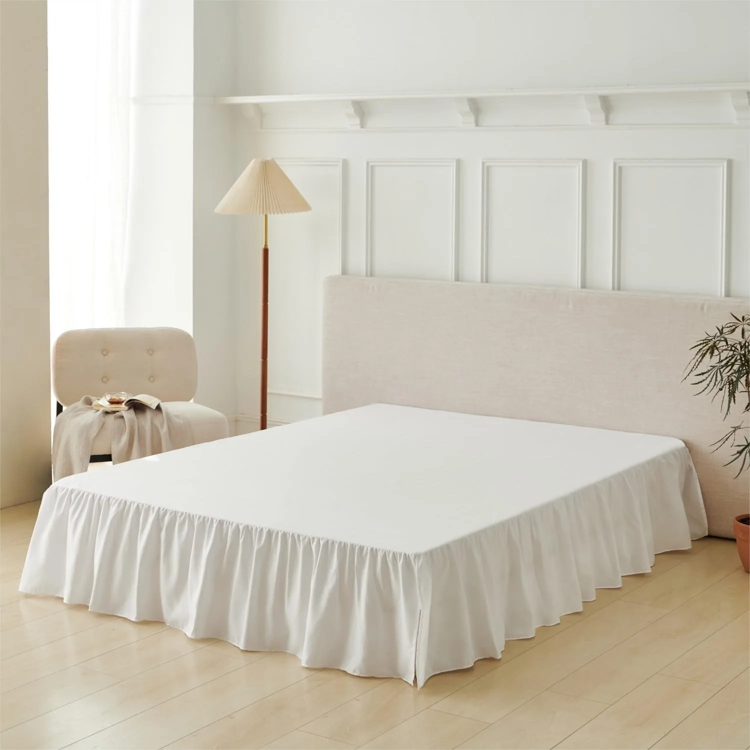 

Ruffled Bed Skirt Queen Size 14 Inch Drop with Split Corners and Platform, White