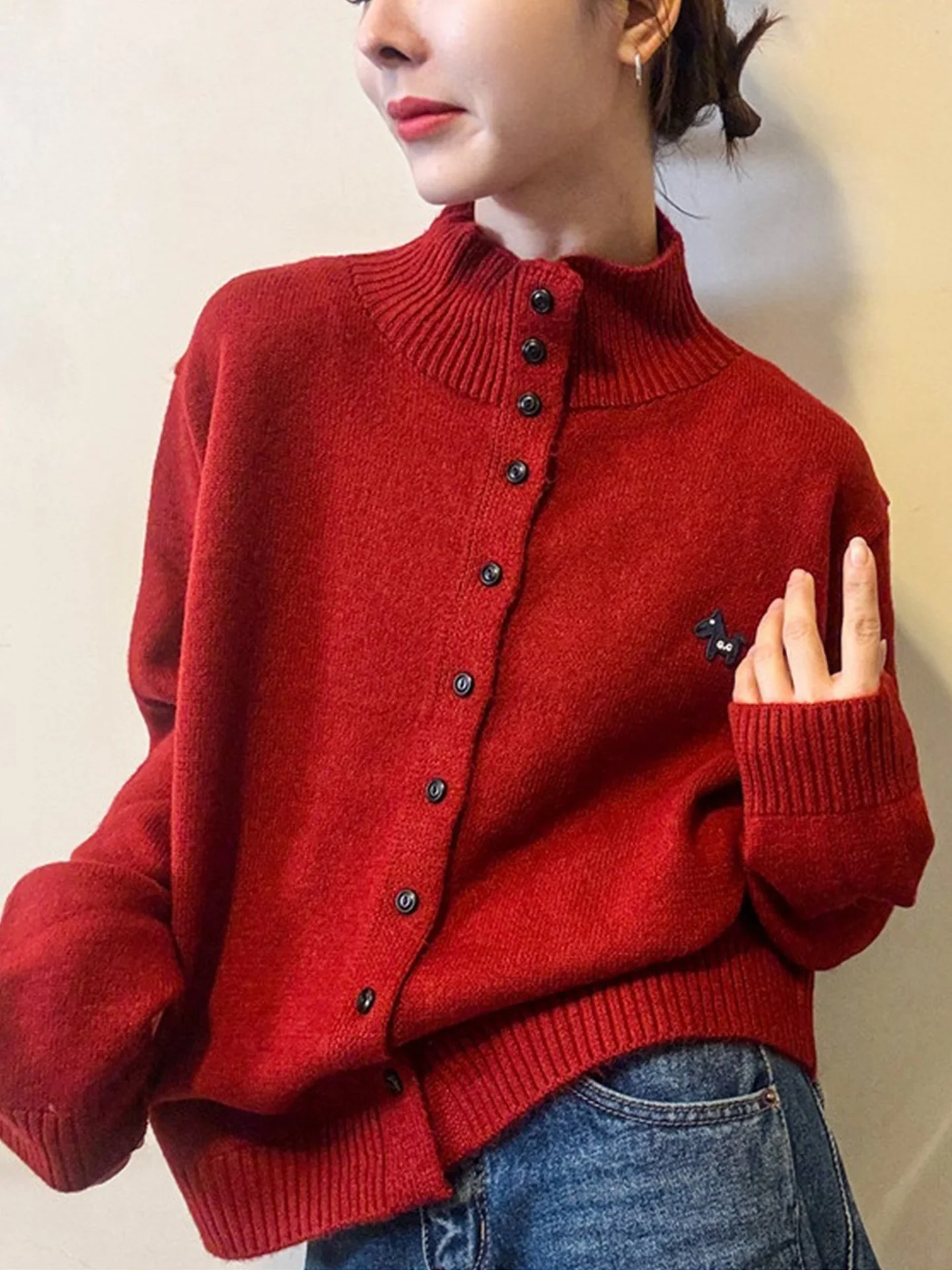 เสื้อไหมพรมแฟชั่นสำหรับเดินทางฤดูหนาว 2025 แขนยาว ทรงหลวม สไตล์เกาหลี กระดุมเดี่ยว ใส่ได้หลากหลาย สำหรับผู้หญิง