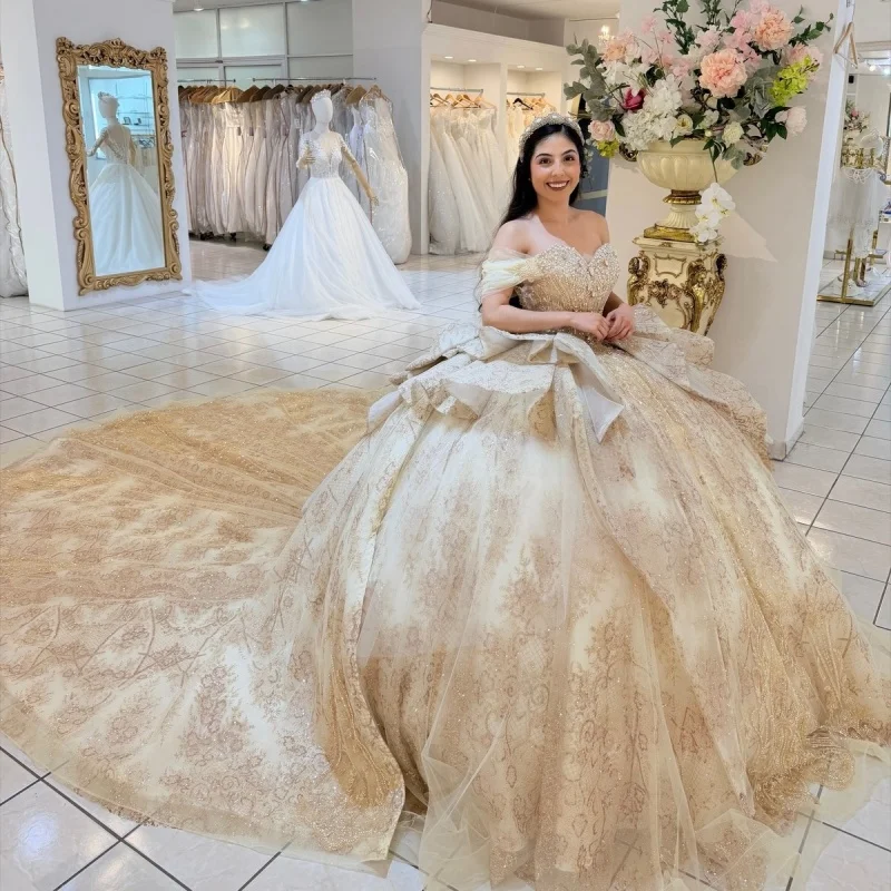 

Champagne Gold Quinceanera Dress off-shoulder Glitter Crystal Layering Decal Long tail Bow vestidos de 15 Quinceanera ﻿Customize
