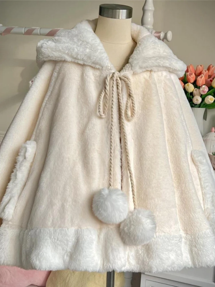 겨울 일본 로리타 스타일 여성 코트 푹신한 달콤한 귀여운 소녀스러운 모직 케이프 코트 흰색 후드 판초 의상 여성 의류