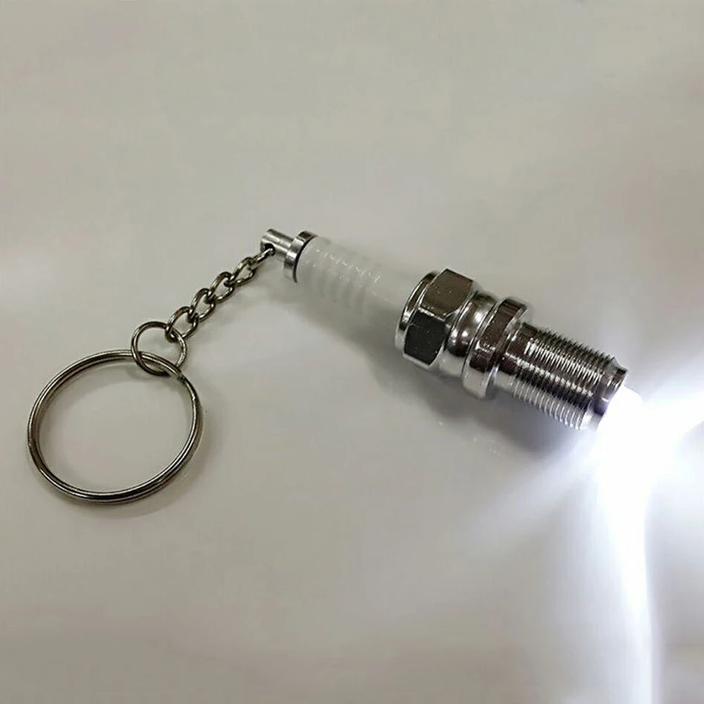 1pc Car Mini Keychain LED Flashlight Key Chain Alloy Chrome Silver Spark Plug Keychain Car Motorcycle Parts Keyring Gadget