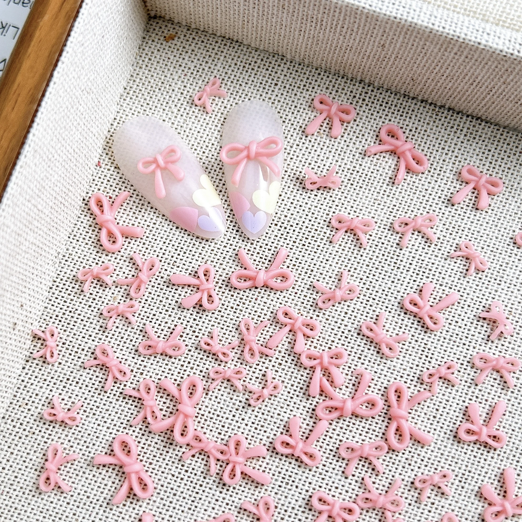 50 pçs 3d oco linha arcos encantos de unhas minimalista doce rosa bowknots resina decorações da arte do prego para diy manicure suprimentos
