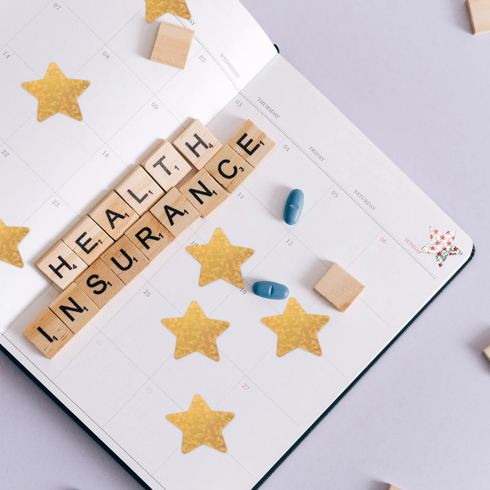 

2 Rolls Delicate Star Stickers Five-Pointed Star Stickers for Teachers Parents Reward System Art Projects Party Favors Home