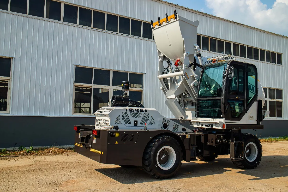 4m³ Articulated Self Loading Concrete Mixer Truck Mobile Construction Equipment for Site Batching