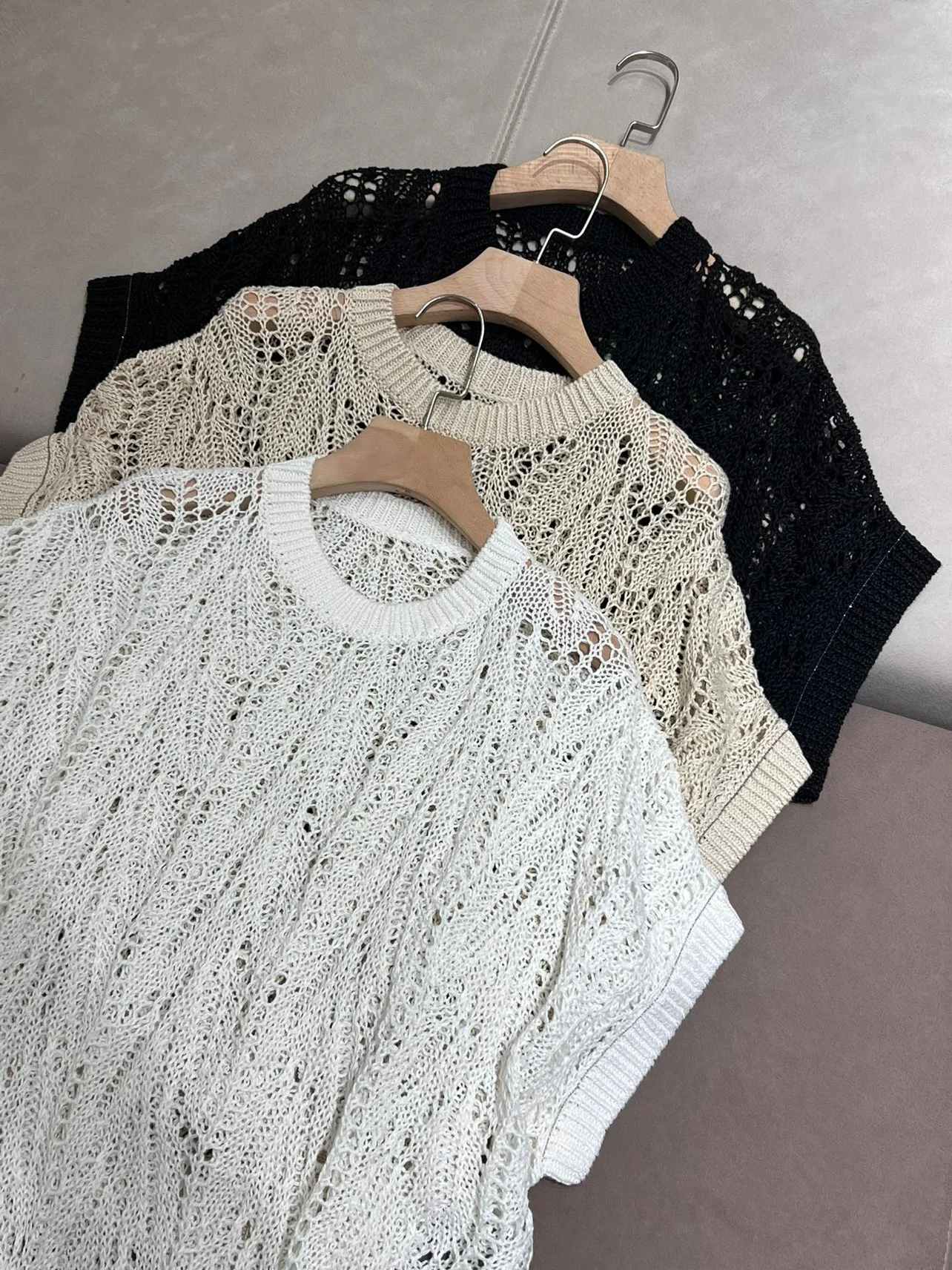 Hollow linen round neck sleeveless knitted casual loose top