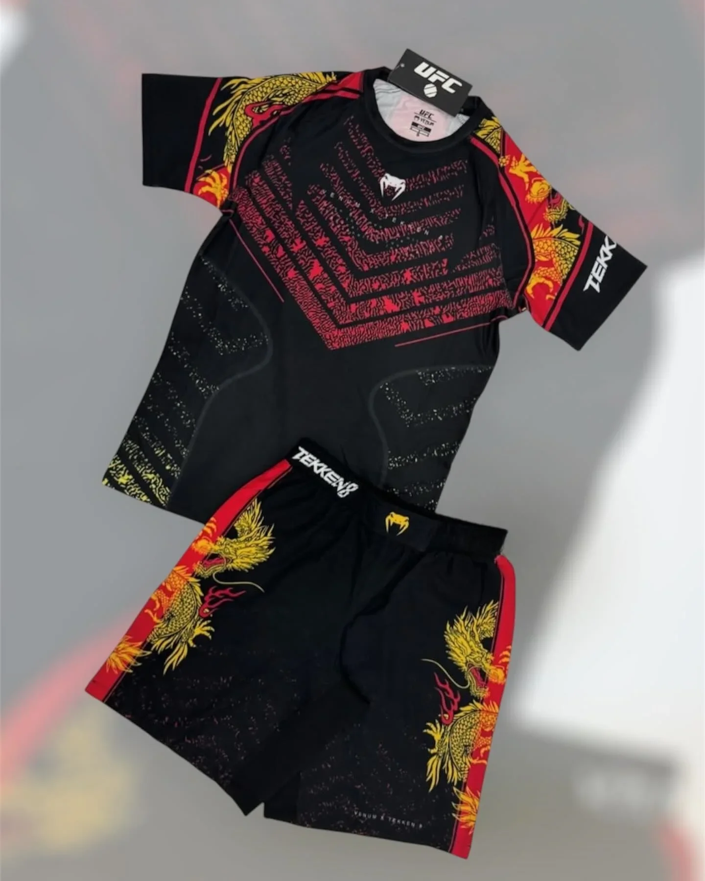 UFC Ultimate Fighting Championship Terno esportivo respirável masculino e feminino absorvente de suor roupas esportivas confortáveis para fitness