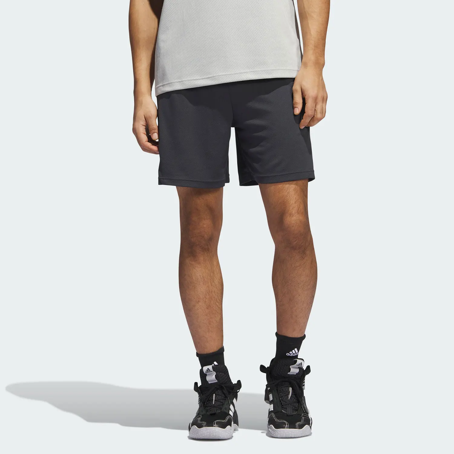 

Оригинальные новые мужские спортивные дышащие повседневные шорты Adidas IL2257