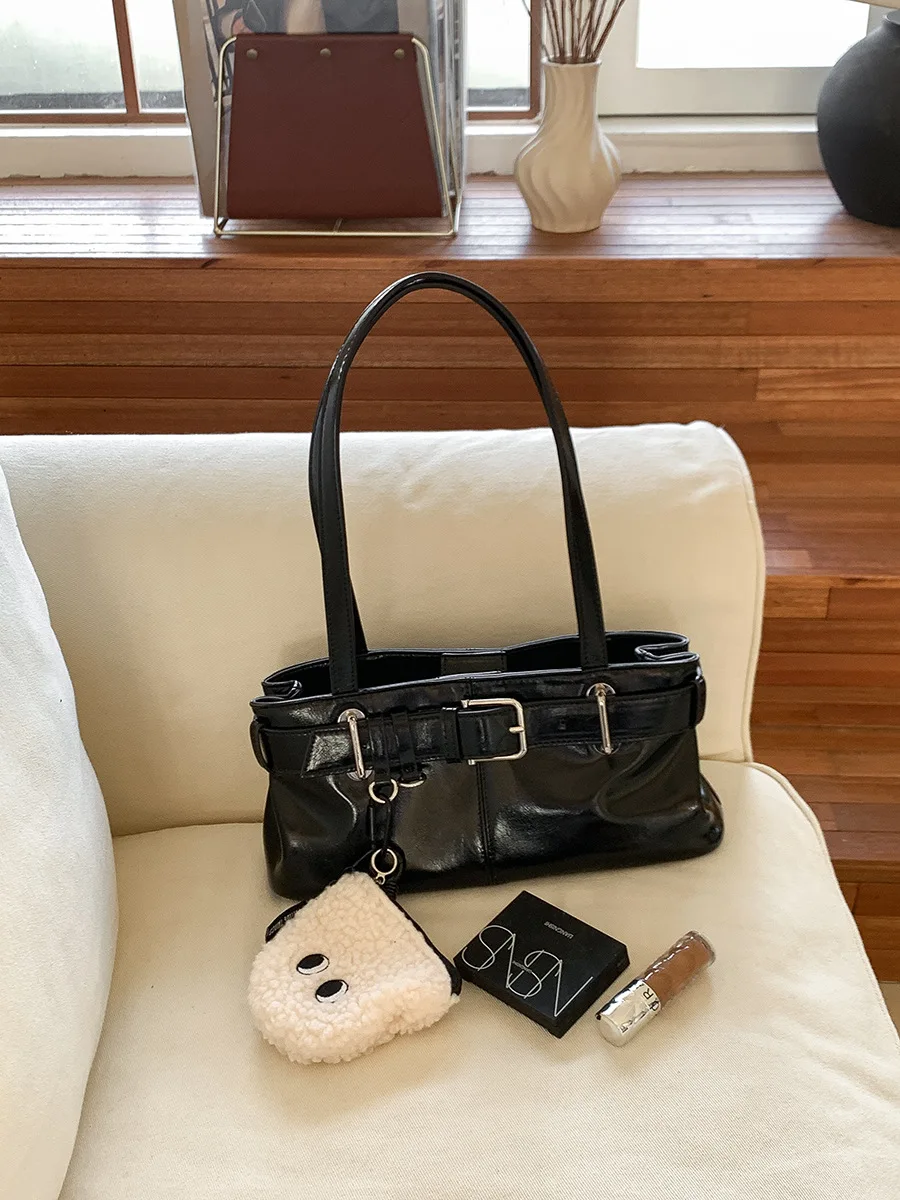 

Корейская версия сумки через плечо с индивидуальным дизайном, сумка подмышки с ощущением, модная портативная маленькая квадратная сумка из искусственной кожи