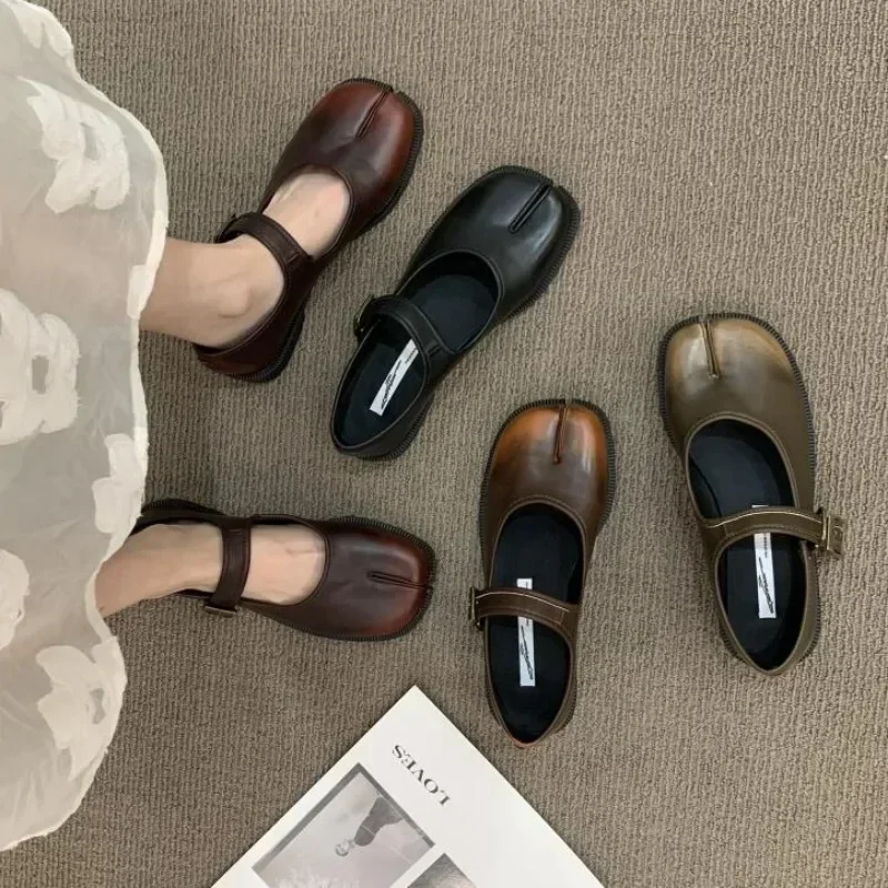 2024 Spring Round Split Toe Retro Color Women Single Shoes Buckle Strap Female Casual Soft Mary Janes Shoes