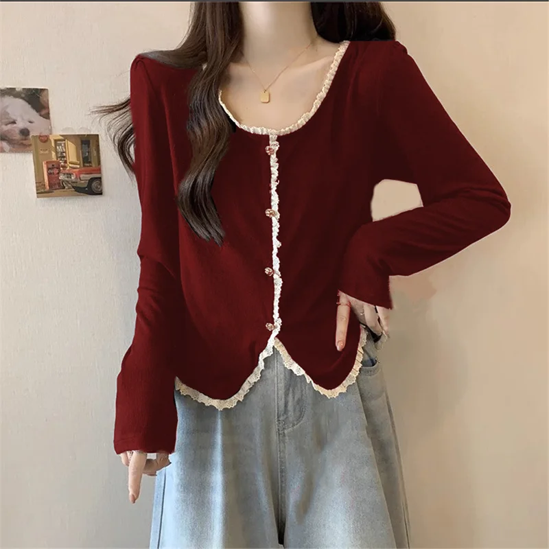 

Весенний топ большого размера с кружевной отделкой, свободного кроя, модный, стройнящий, в стиле Little Fraance, с круглым вырезом, из искусственной кожи (ПУ)