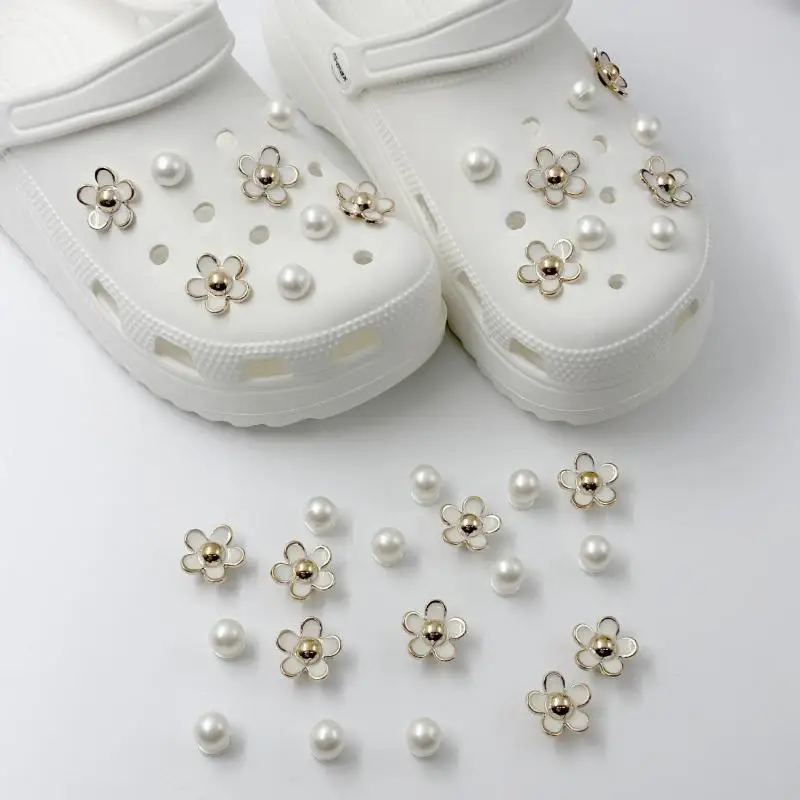 

"16 Pieces Fashionable Shoe Accessories for Summer; Cute Pearl Daisy 3D Decorations with Hole Buckle"