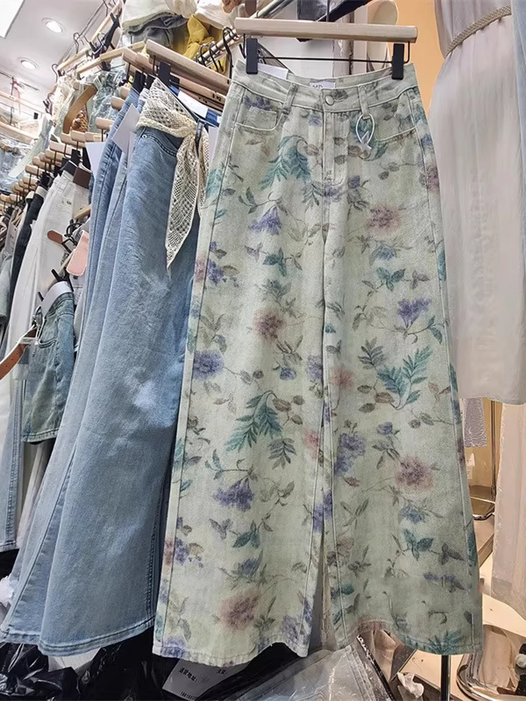 

Модные джинсы с цветочным принтом, широкие прямые штанины, высокая талия, утягивающие, из денима, длинные, женские, повседневные, с высокой талией, широкие штанины