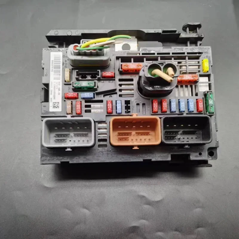 Used Genuine Bonnet Fuse Box Unit Assembly Controller BSM R05 9666700480 for Peugeot 307 308 408 Citroen C4 Berlingo