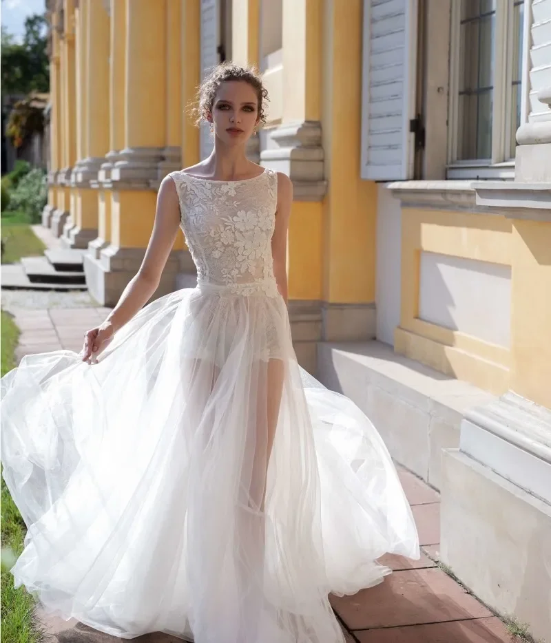 Fashion Princess Backless Wedding dress Round neck A-line Decal sexy side split Beach Bridal dress Tulle sweep train robe