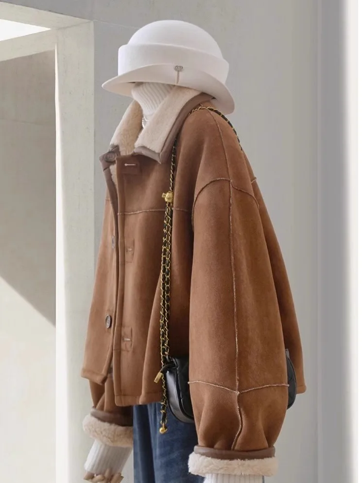 女性用両面着用厚手ラムファージャケットレトロブラウン春2026新作通勤ルーズフィットロングスリーブコート