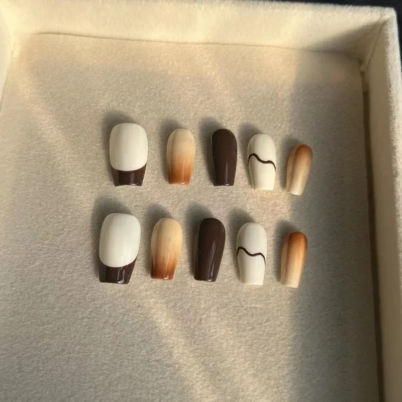 Purely handmade Donghai wearing nail art removable ins wearing fake nail phototherapy sticker autumn and winter mocha brown smud