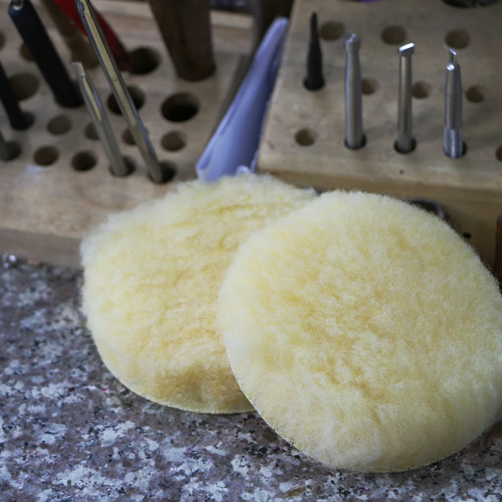 Wool polishing pad, 3.5-inch soft sheepskin polishing pad, used together with oil-based dyes on leather