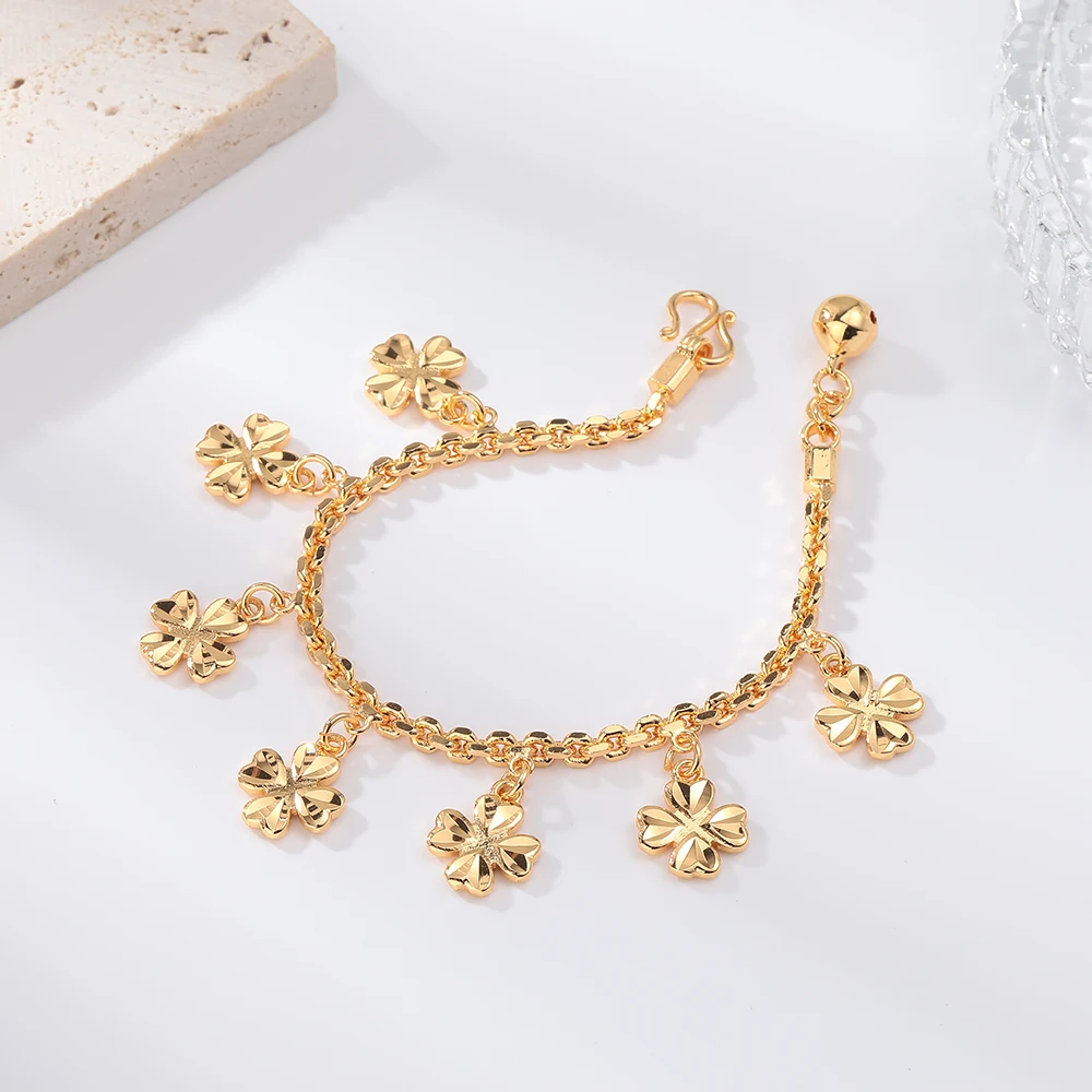 Hip Hop Elegant Accessories Women Chain Gold Plated Four Leaf Clover Pendant Women Bracelets