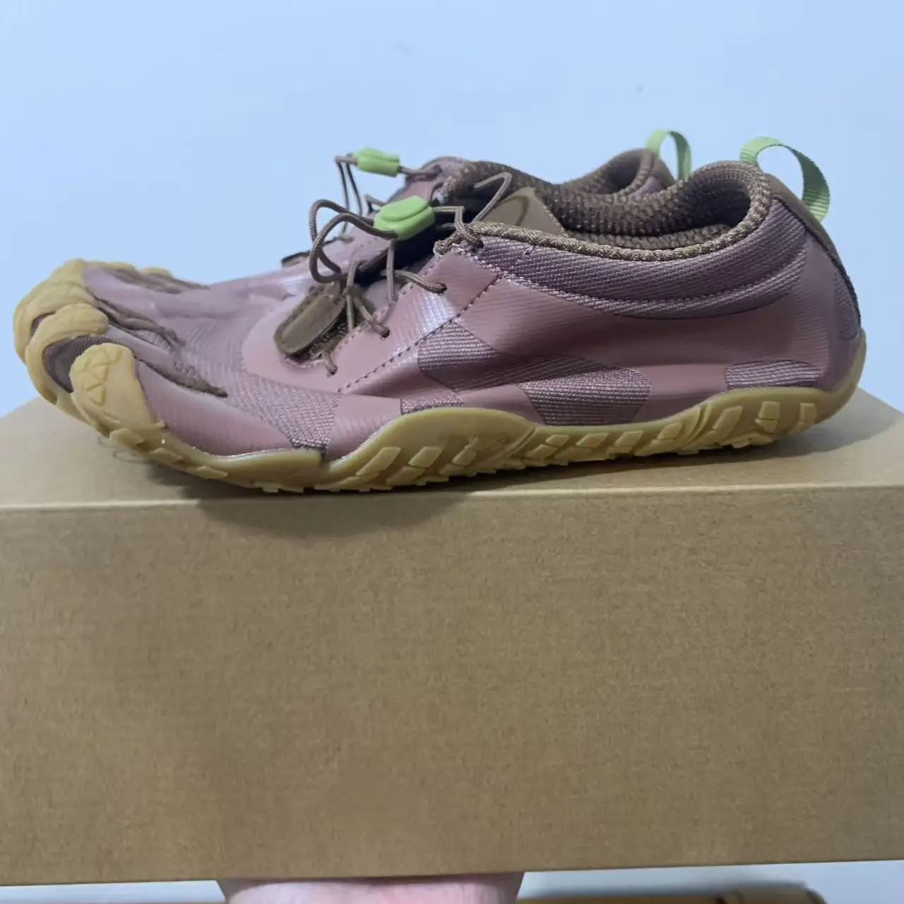 New 2025 Summer Essentials Professional Unisex Squat Weightlifting Shoes Power Wrestling Shoes Neutral Squat Shoes Fitness Shoes